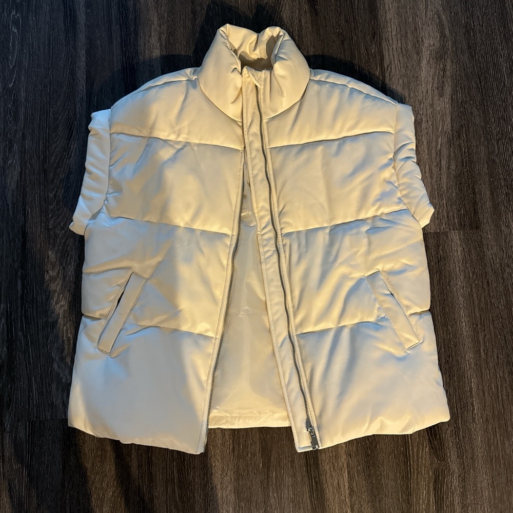 Oversized puffer vest